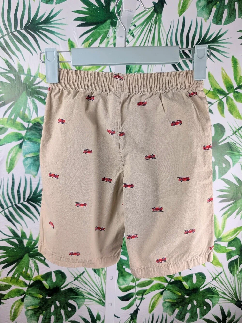 Carter's Boys Firetruck Elastic Waistband Shorts (Size: 5T)